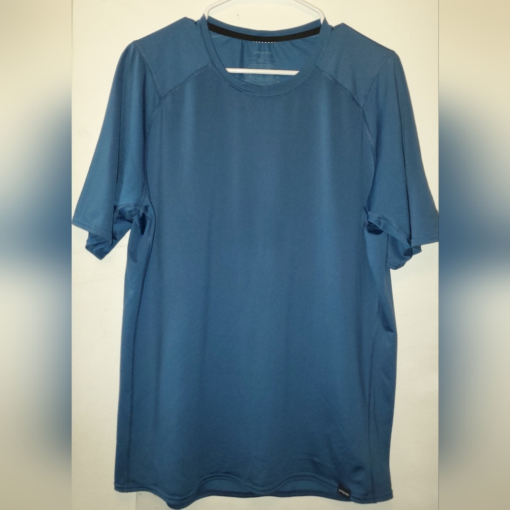 Patagonia Men Size L Cool Trail T-Shirt